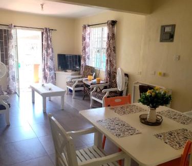 Bridgetown House | Kensington Oval- 2 bed 1 Bath