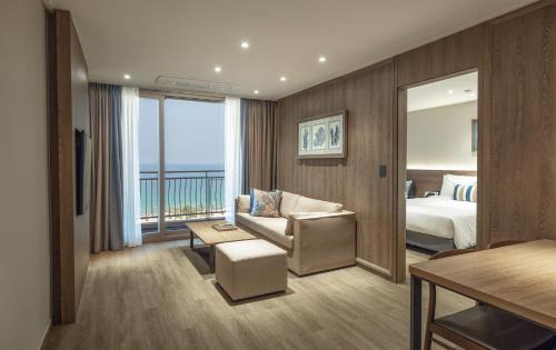 Toseong Resort | Kensington Resort Seorak Beach