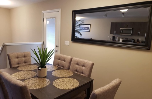 Saskatoon House | KENSINGTON TROPICANA