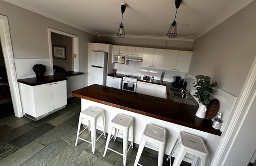 Central Mudgee Cottage | Kenso Cottage 28 –Small walk shops, cafes, Markets