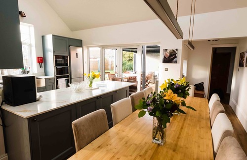 Burmarsh House | Kent Coast 5BR Family Home, Private Garden & Beach Access