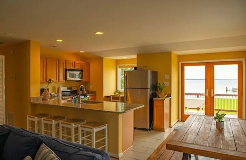 Stevensville Condo | Kent Island Waterfront Cottage