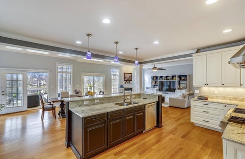 Grasonville House | Kent Island Waterfront | Game Room | Private Dock | Pet Friendly