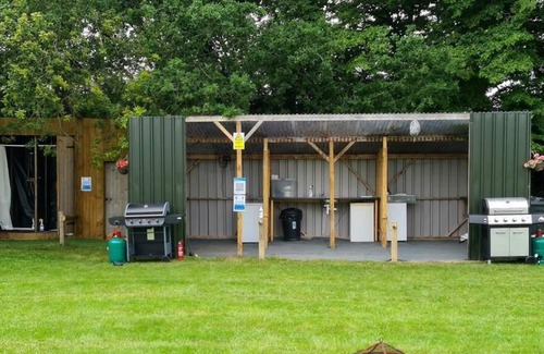Abbess Roding RV Rental | Kent: Spacious Bell Tent Site