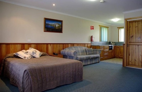 Sheffield Hotel | Kentish Hills Retreat