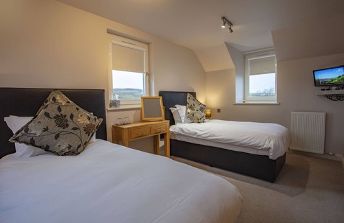 Islay Island Other | Kentraw Farmhouse : Luxury Accommodation, Stunning Location With Panoramic Views