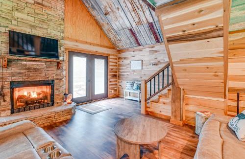 Hadley Apartment | Kentucky Cabin Retreat with Covered Porch and Views
