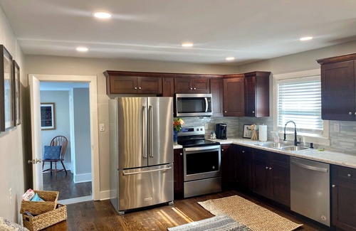 Franklin House | Kentucky Comfort Central Retreat, 2 Bedroom Home