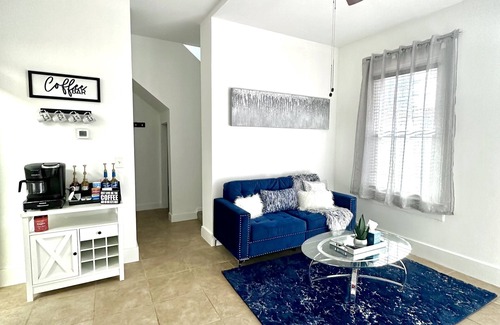 East Market District Apartment | Kentucky Derby Blue Oasis