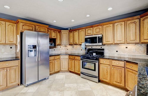 Pleasure Ridge Park House | Kentucky holiday home with Hot Tub & pool In Louisville KY