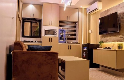 Lekki Phase 1 Apartment | Kentucky Homes : Luxury Apartment, Pool View