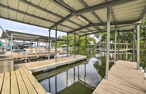 Gilbertsville House | Kentucky Lake House with a Great Outdoor Space!