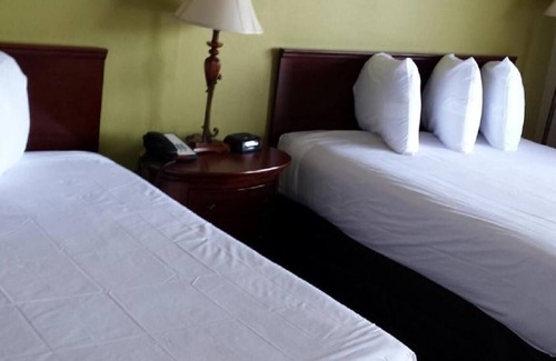 Gilbertsville Hotel | Kentucky Lake Inn