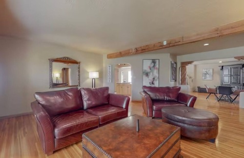 Uptown House | Kentucky Room3