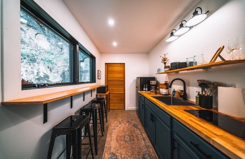 Rogers Cabin | Kentucky`s Best Hot Tub Feature | Sleeps 4 | Dogs