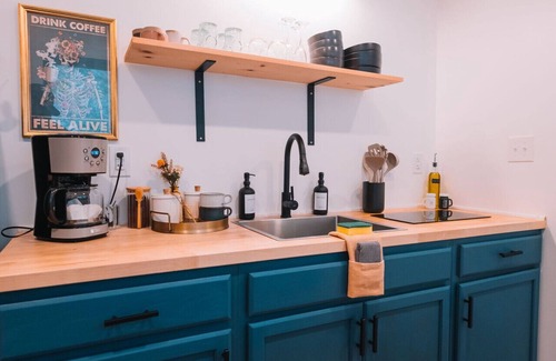 Rogers Cabin | Kentucky`s Best Hot Tub Feature | Sleeps 4 | Dogs