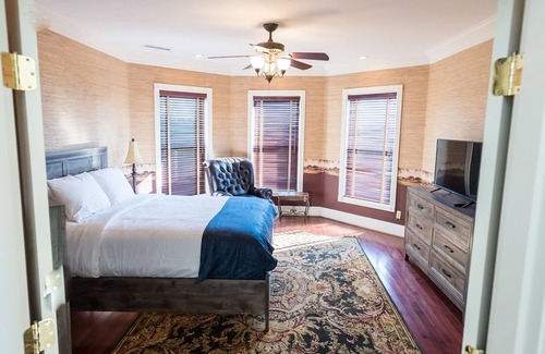 Prestonsburg House | Kentucky's Hideaway Estate