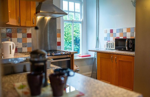Dinas Cross Cottage | Kenvor, Newport - Four Bedroom Cottage, Sleeps 8