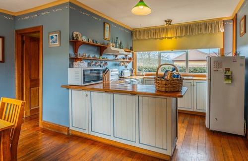 Deloraine Cottage | Kenya Cottage Accommodation