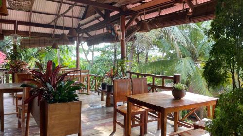 Krong Kaeb Hotel | Kep Lodge