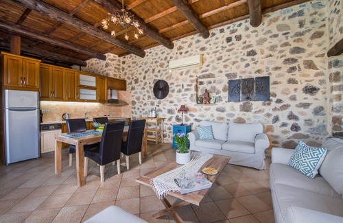 Livadia Villa | Keramoti Villas - Villa Aretousa - Heated Pool - Affordable Luxury - Sauna