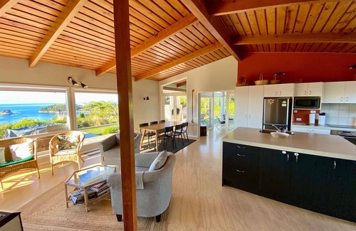 Ngaio Bay Cottage | Kereru at Kaiteriteri - Kaiteriteri Holiday Home