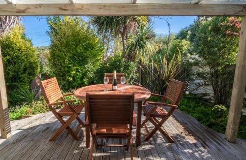 Pohara House | Kereru Cottage - Pohara Holiday Home