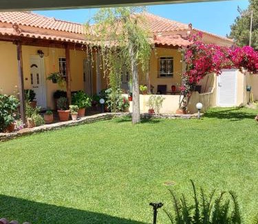 Karlovassi Apartment | Kerkis View Houses