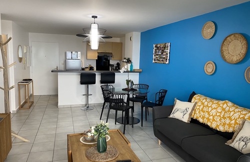 La Montagne Apartment | Kerlérun - Charming 2-room apartment with sea view in Saint-Denis