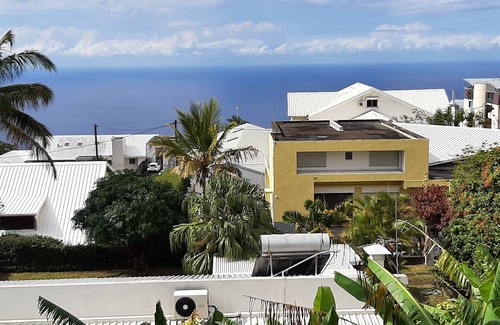 La Montagne Apartment | Kerlérun - Charming 2-room apartment with sea view in Saint-Denis