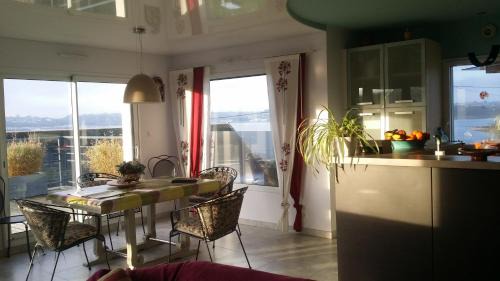 Plougastel-Daoulas House | kermajo