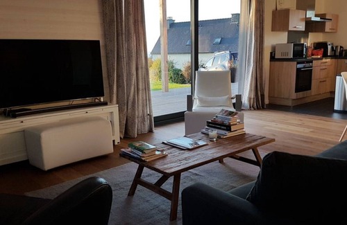 Plomodiern House | Keroanne- 6 persons pool & spa sea view