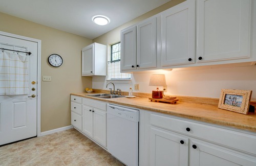 Kerrville Apartment | Kerrville Vacation Rental Across From River Trail!