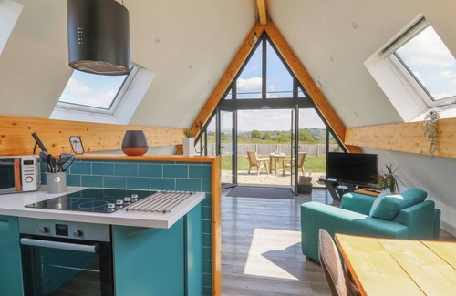 Llanyre Cottage | KERRY HILL - THE SHEEPFOLD, pet friendly in Llandrindod Wells