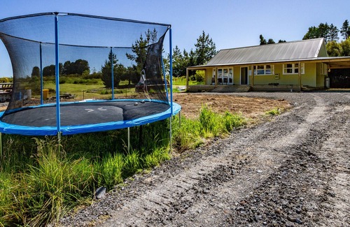 National Park Village House | Kestrel Cottage - National Park Holiday Home