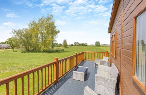 Welney House | Kestrel Lodge - Two Bedroom House, Sleeps 4