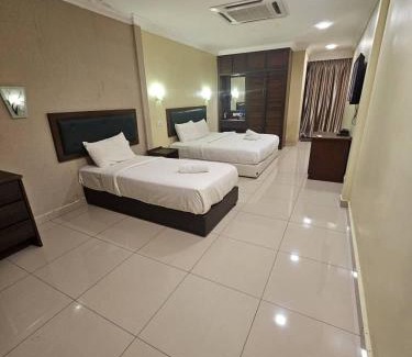 Parit Raja House | Kesuma Villa Parit Raja