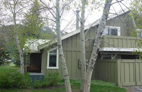 Ketchum Condo | Ketchum condominium walking distance to downtown, close to bus stop and YMCA