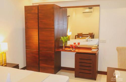 Kalagedihena Hotel | Kethumathiya Banquet Hall, Pub & Restaurant