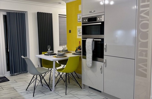 Kettering House | Kettering/Stylish/Contractors