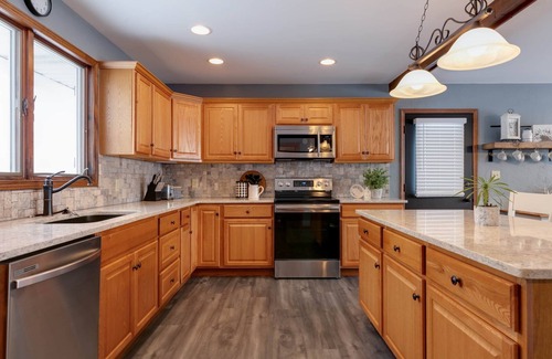 Gaines House | Kettle Creek Hills Lodge: Exceptional Views!