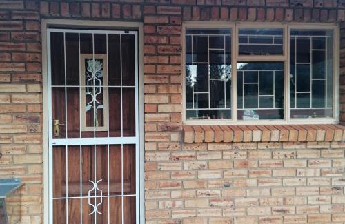 Rustenburg Cabin | Kettle Guest Lodge Rustenburg