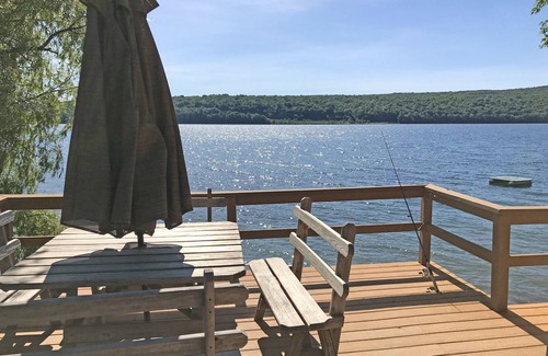 Town of Jerusalem Cottage | Keuka Lake! Vacationing at its best On 120 Feet Of Private Level Lakefront.
