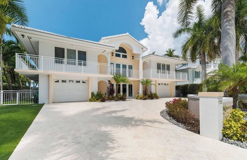Coury House | Key Colony Beach Open Water Serenity
