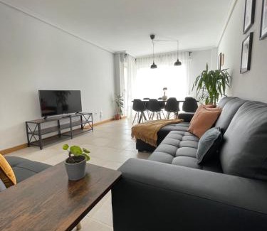 Laguardia House | KEY HOUSE