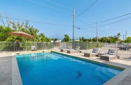 Key Largo Apartment | Key Largo Ocean Shore Villa 2 with pool & boat slip