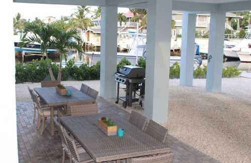 Key Largo Apartment | Key Largo Ocean Shore Villa 2 with pool & boat slip