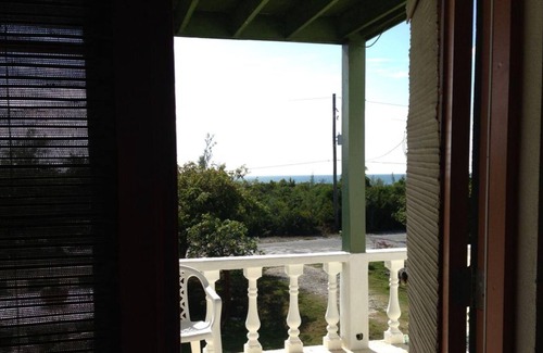 Rainbow Bay House | Key Lime Cottage by Eleuthera Vacation Rentals