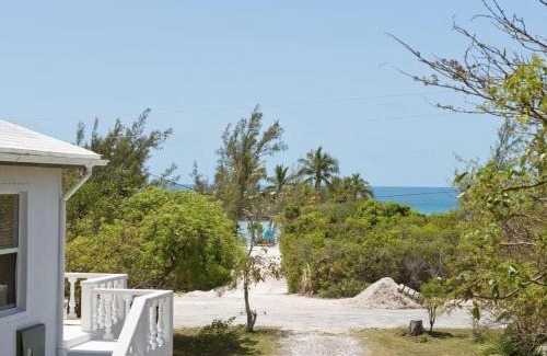 Rainbow Bay House | Key Lime Cottage home