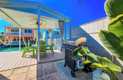 Little Venice House | Key Lime Time 2 bedroom 1 bath Conch house with 2